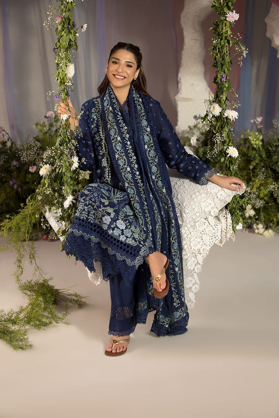 Sobia nazir luxury lawn sofort lieferbar