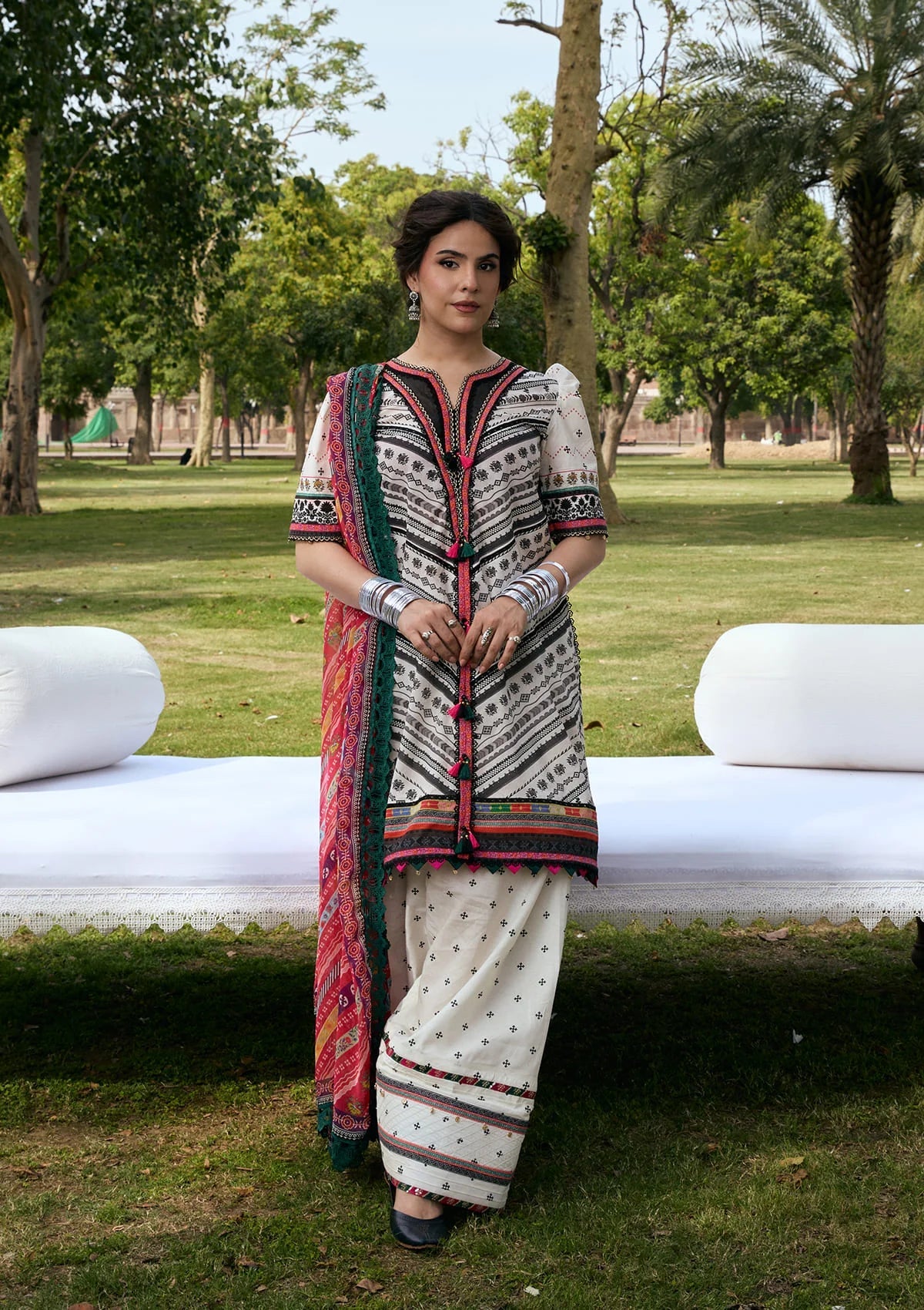 Kahf print lawn with chiffon dupatta