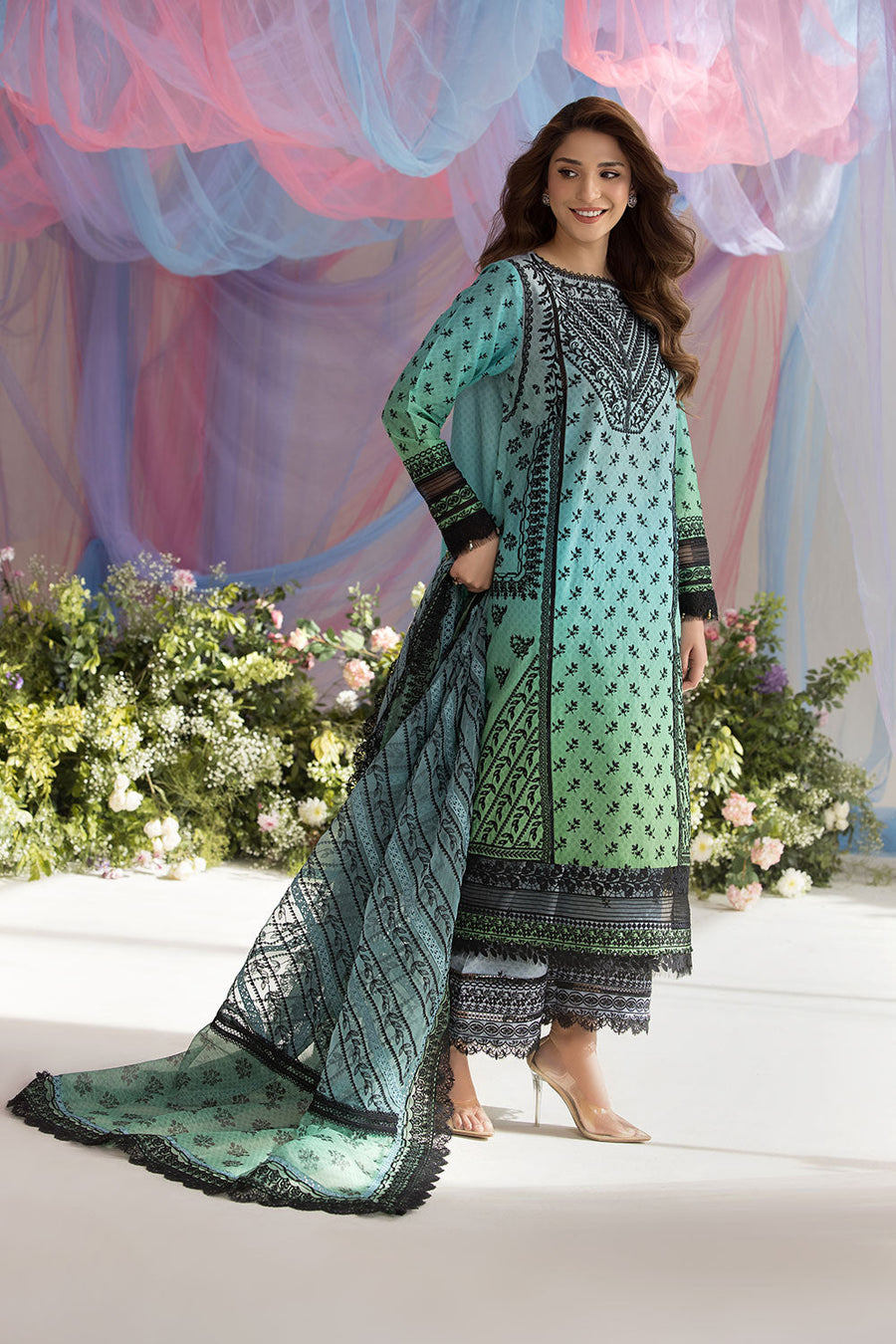 Sobia nazir luxury lawn