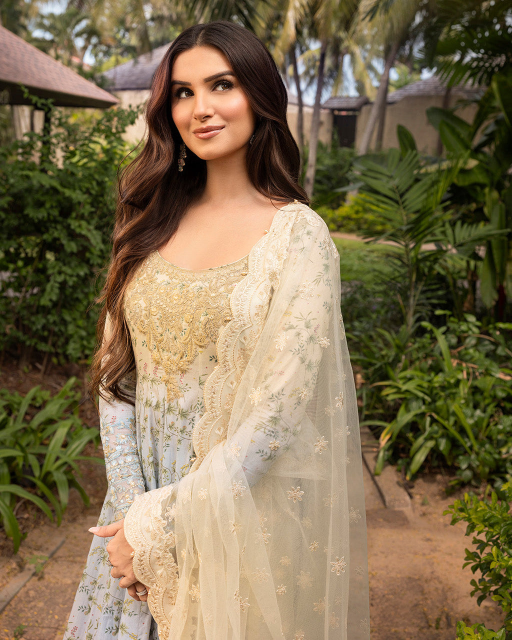 Faiza saqlain luxury lawn