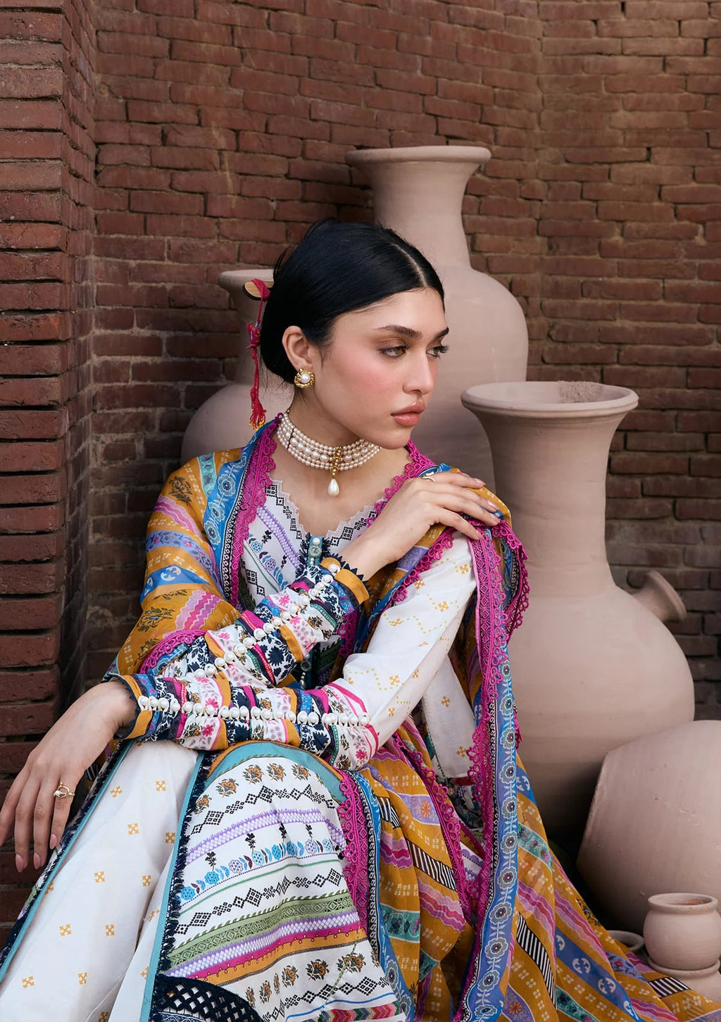 Kahf print lawn with chiffon dupatta