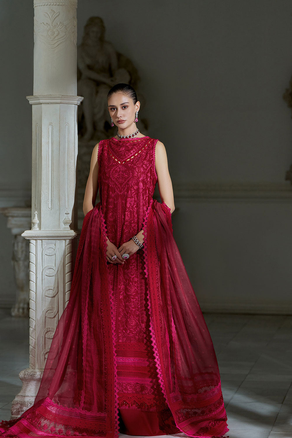 Sobia nazir luxury 26