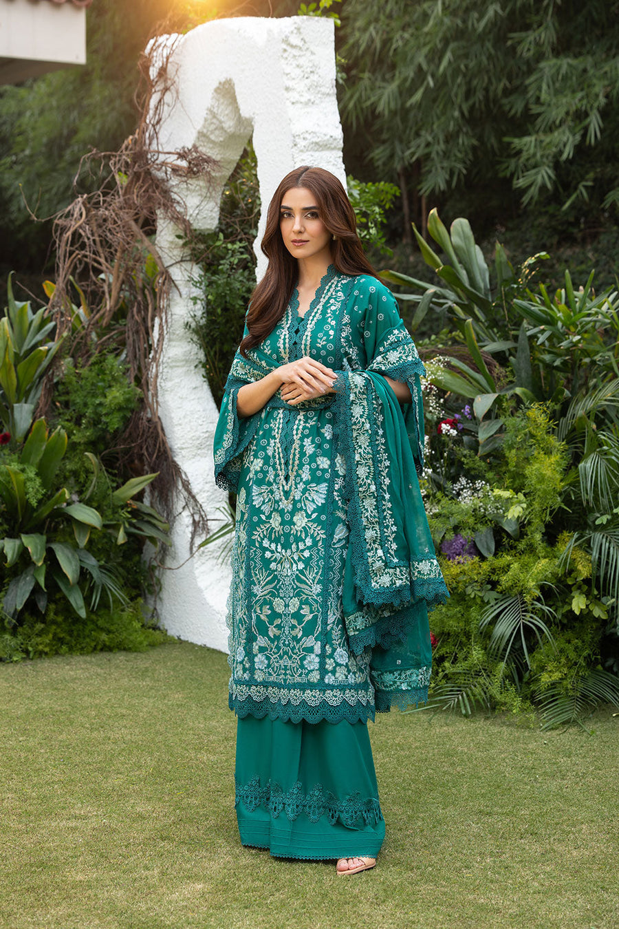 Sobia nazir luxury lawn sofort lieferbar