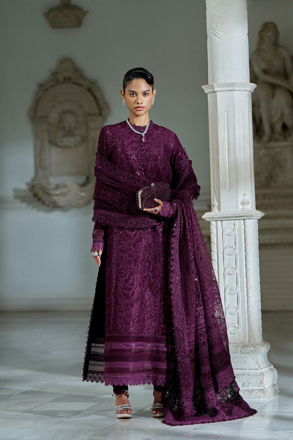 Sobia nazir luxury 26
