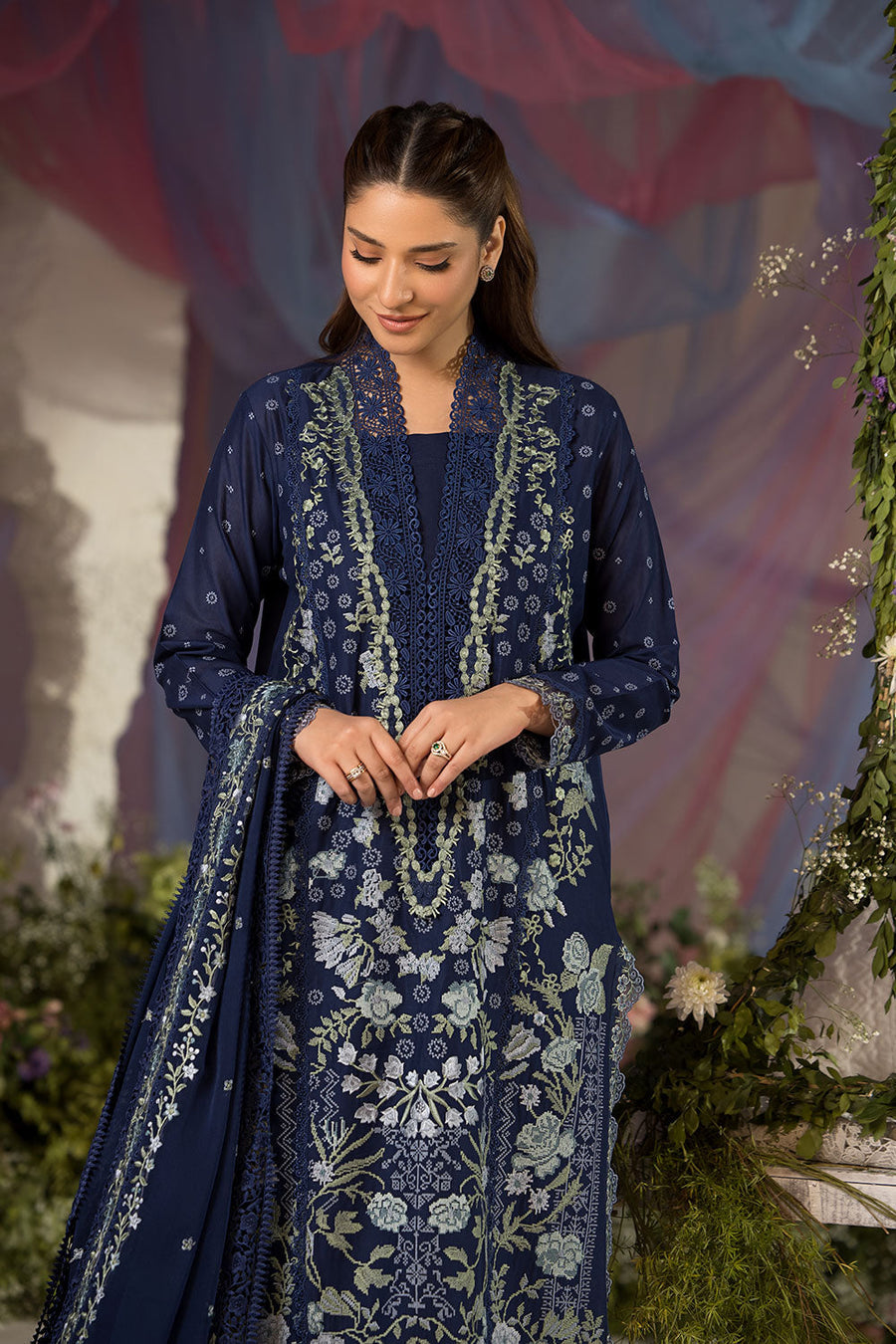 Sobia nazir luxury lawn sofort lieferbar