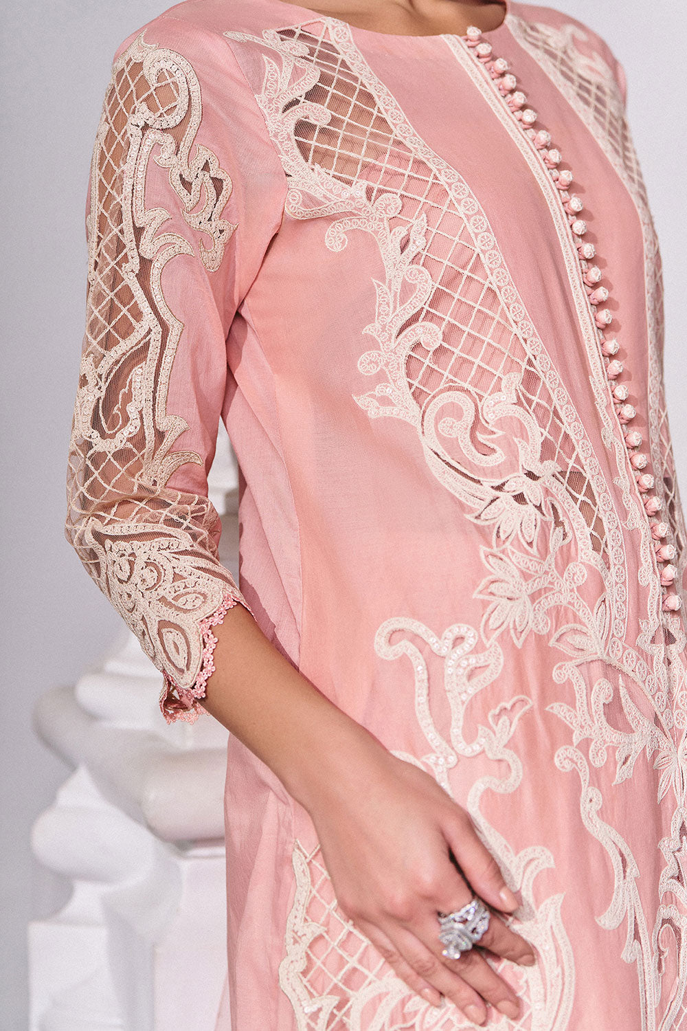 Sobia nazir luxury 26