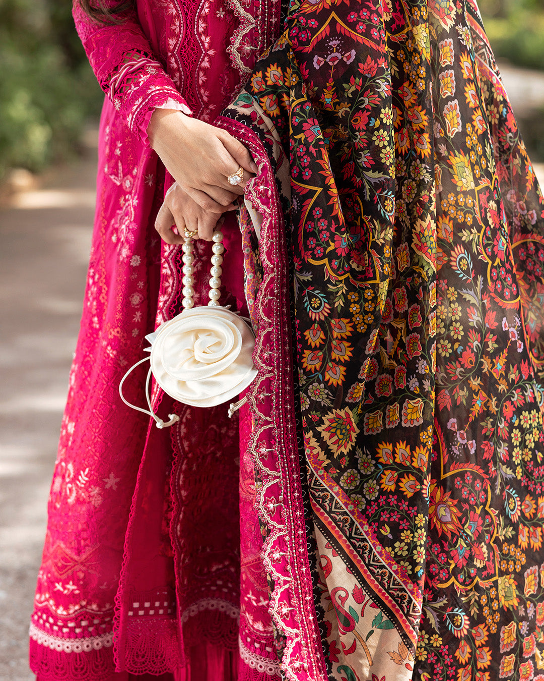 Faiza saqlain luxury lawn