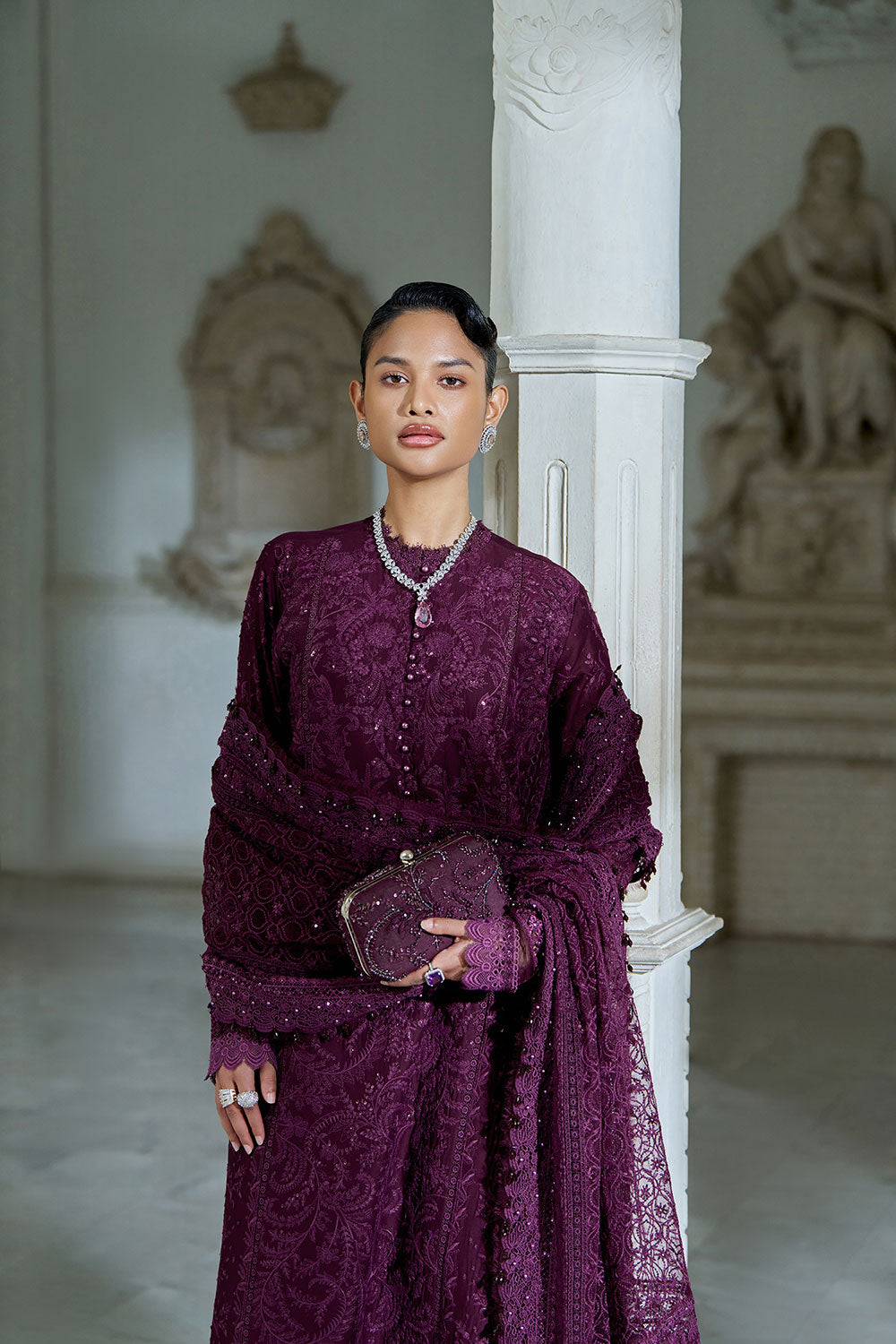 Sobia nazir luxury 26