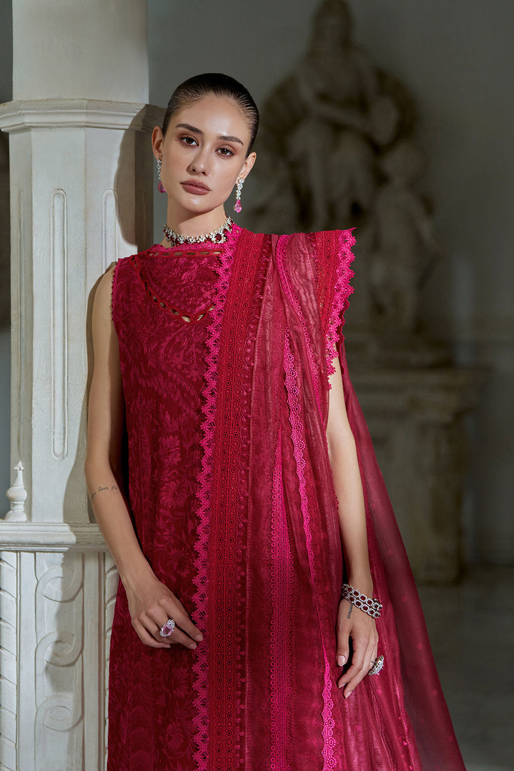 Sobia nazir luxury 26