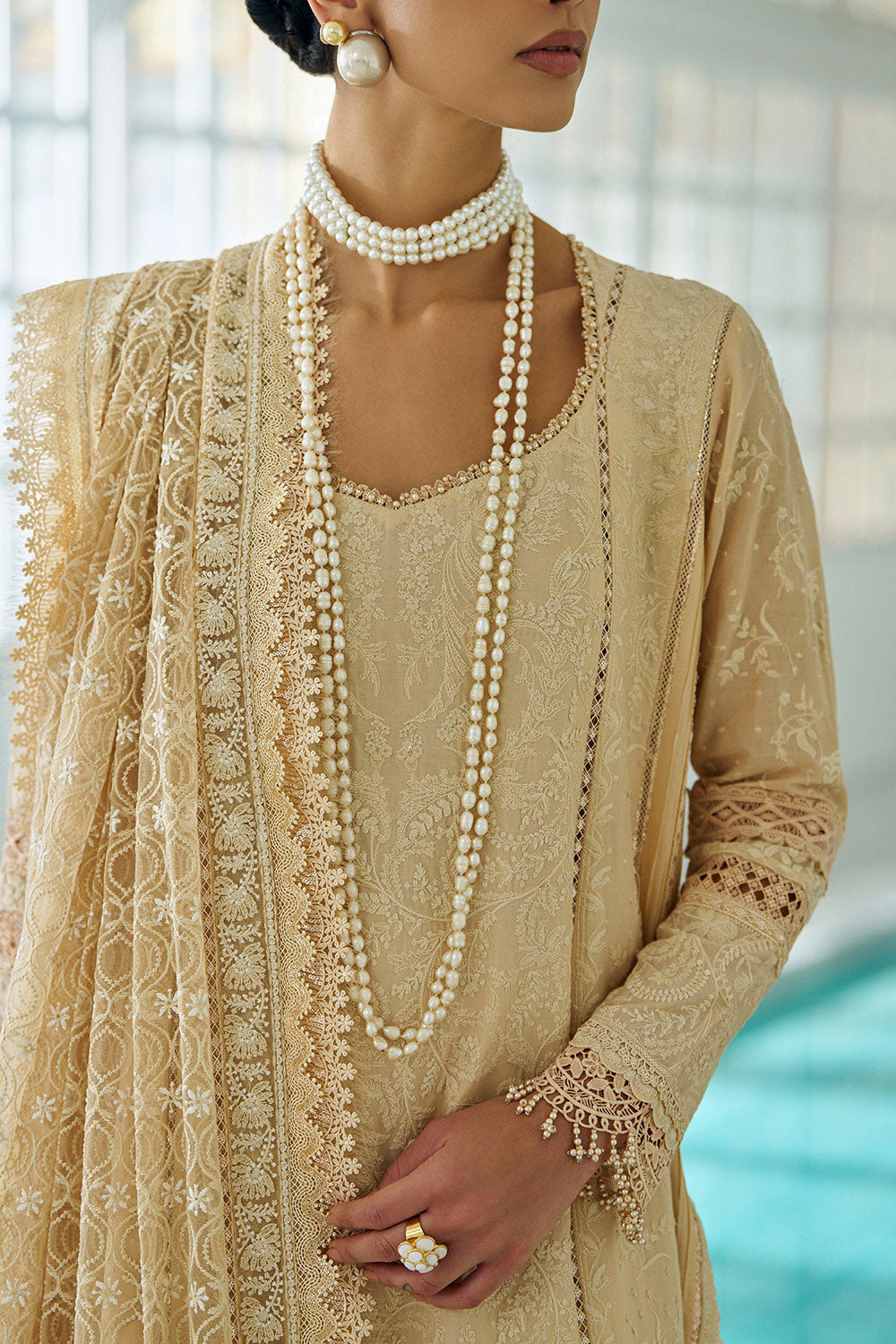 Sobia nazir luxury 26