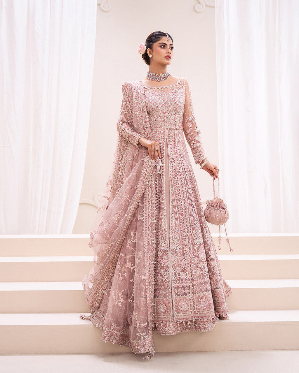 Faiza saqlain formal