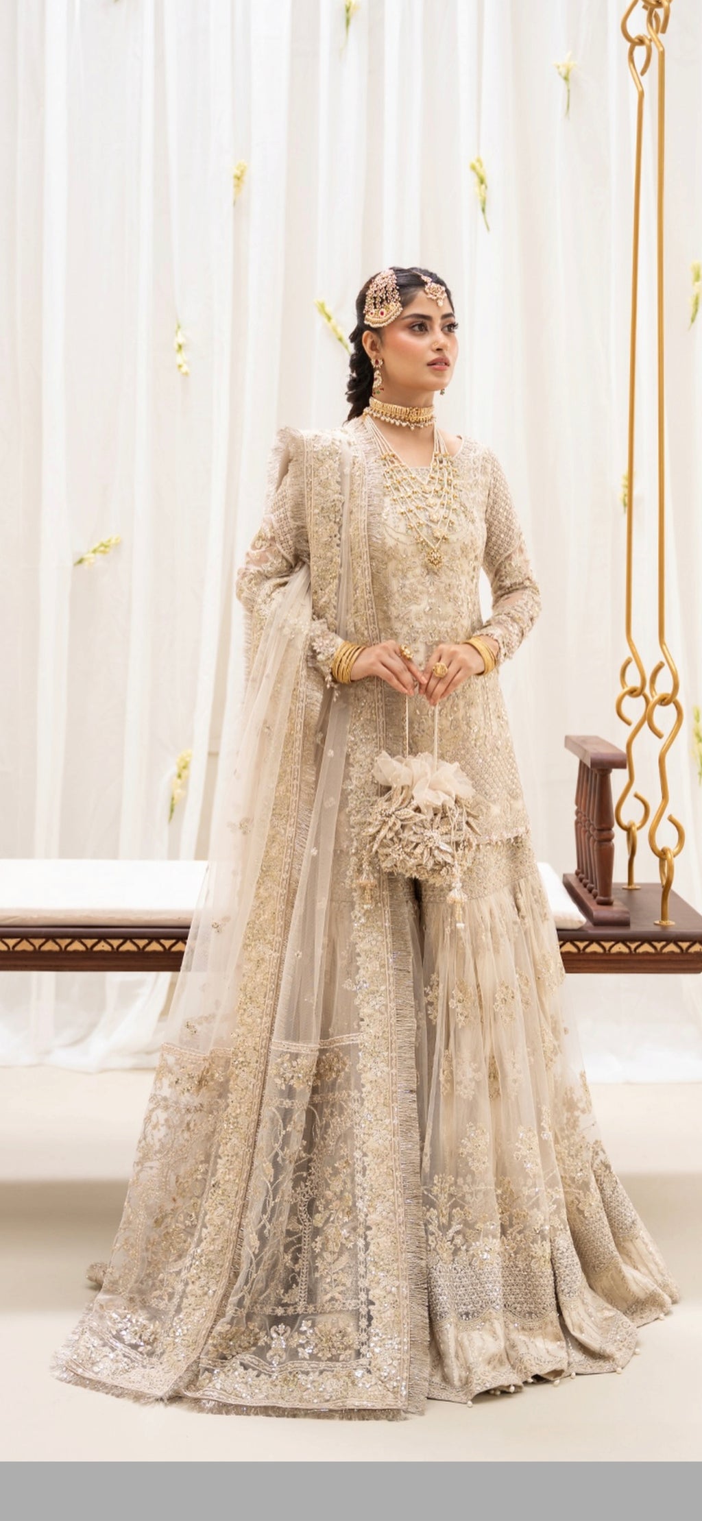 Faiza saqlain formal