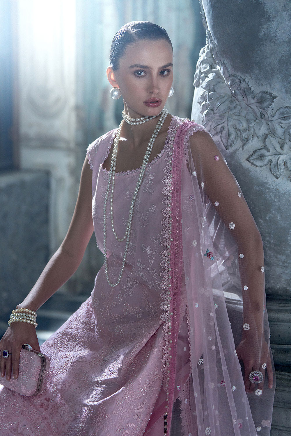Sobia nazir luxury 26
