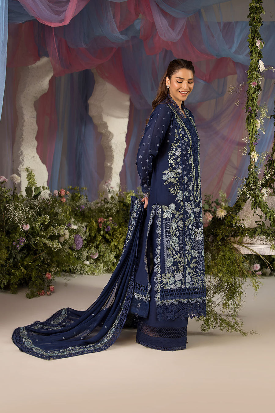 Sobia nazir luxury lawn sofort lieferbar