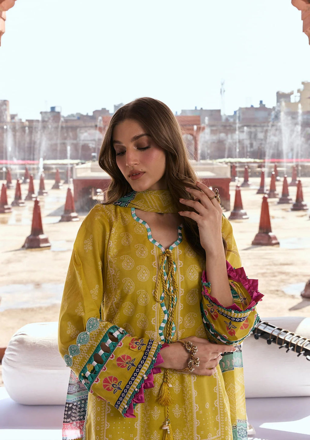 Kahf print lawn with chiffon dupatta