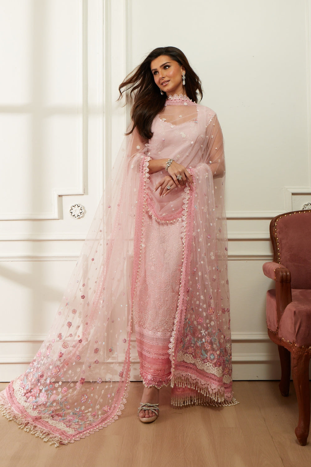 Sobia nazir luxury 26
