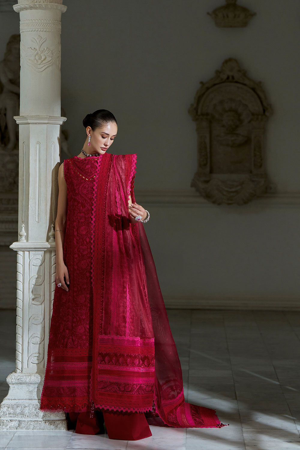 Sobia nazir luxury 26
