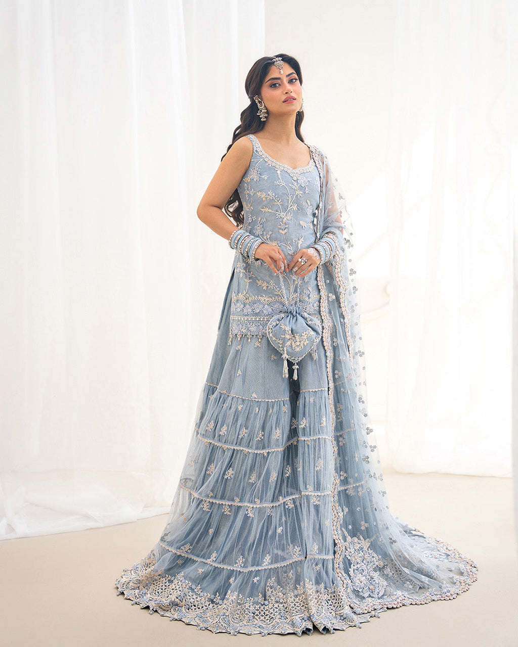 Faiza saqlain formal