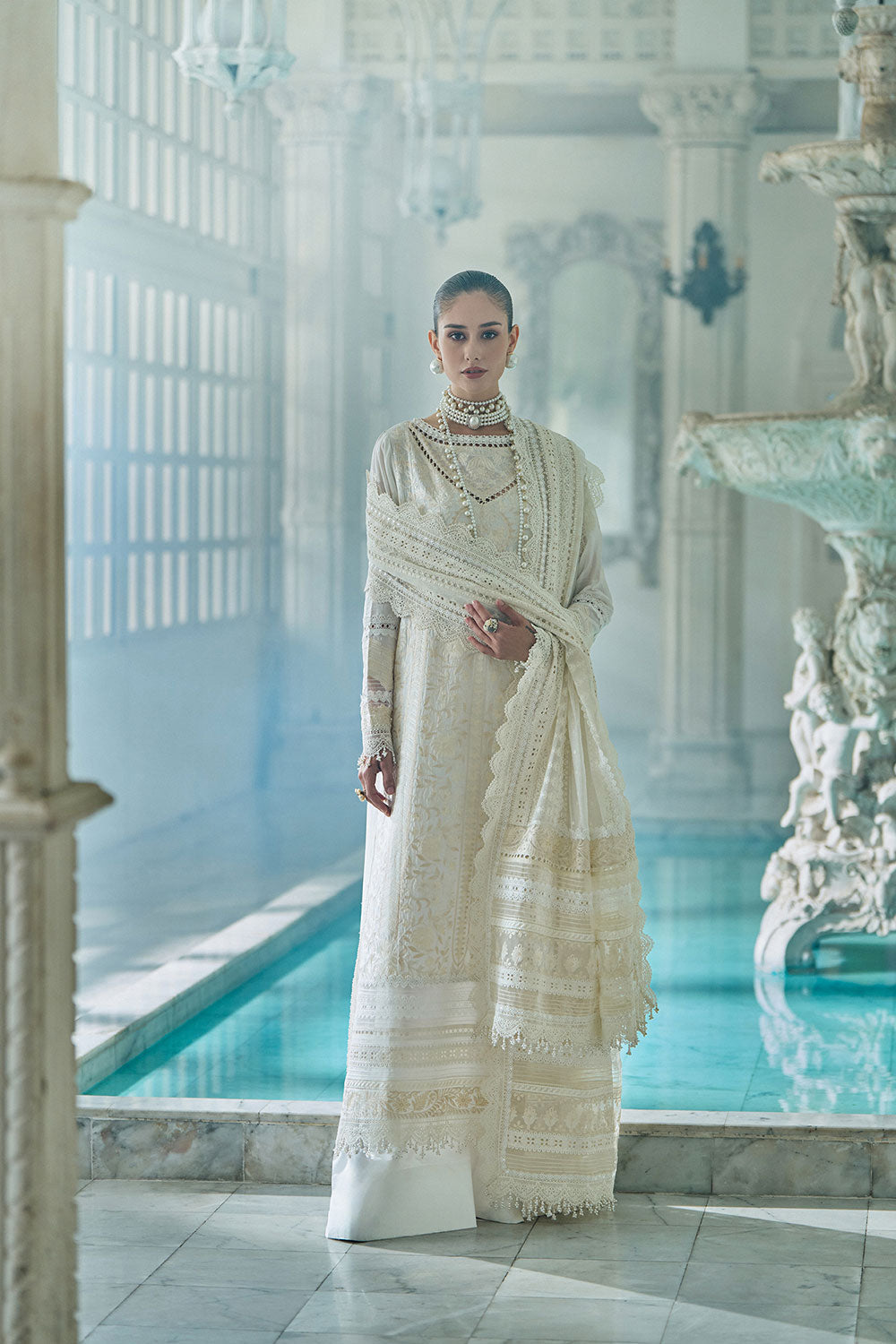 Sobia nazir luxury 26