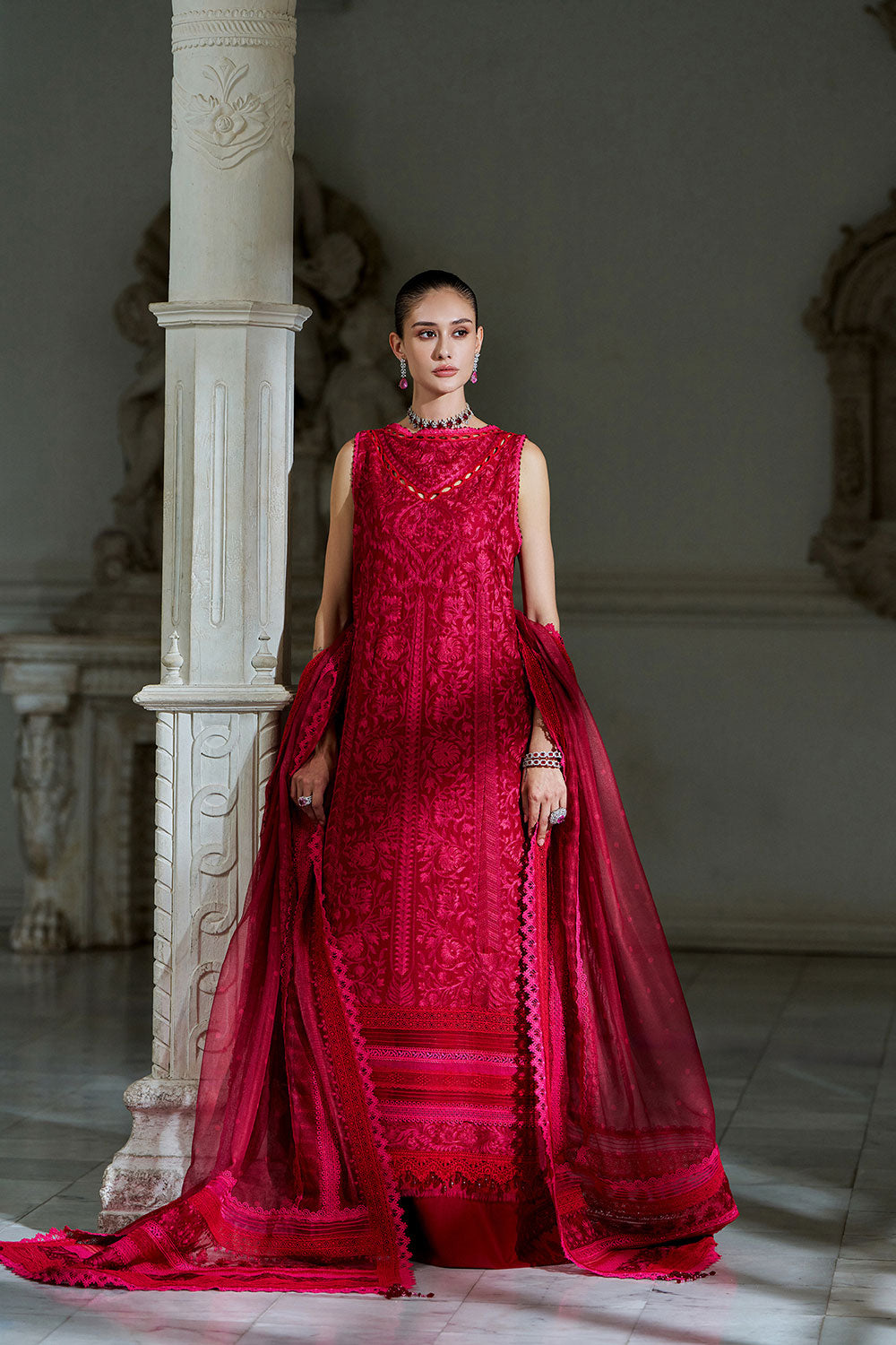 Sobia nazir luxury 26