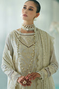 Sobia nazir luxury 26