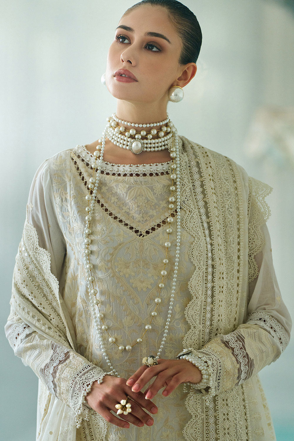 Sobia nazir luxury 26