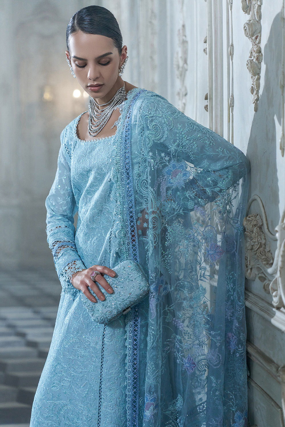 Sobia nazir luxury 26