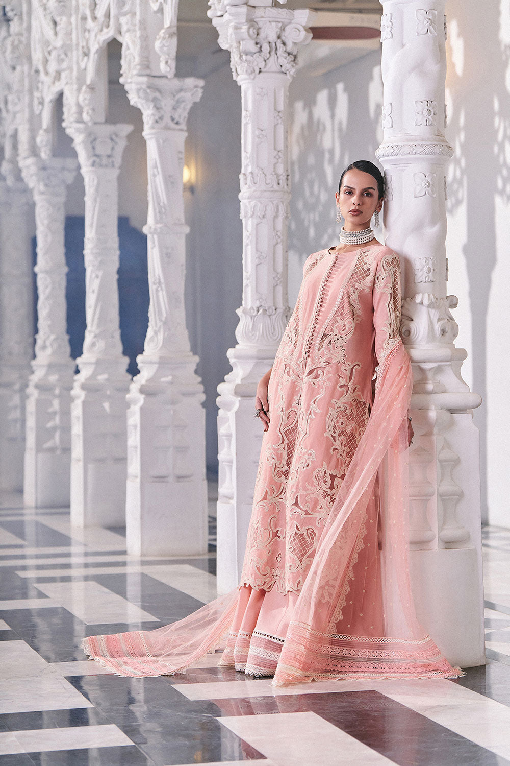Sobia nazir luxury 26