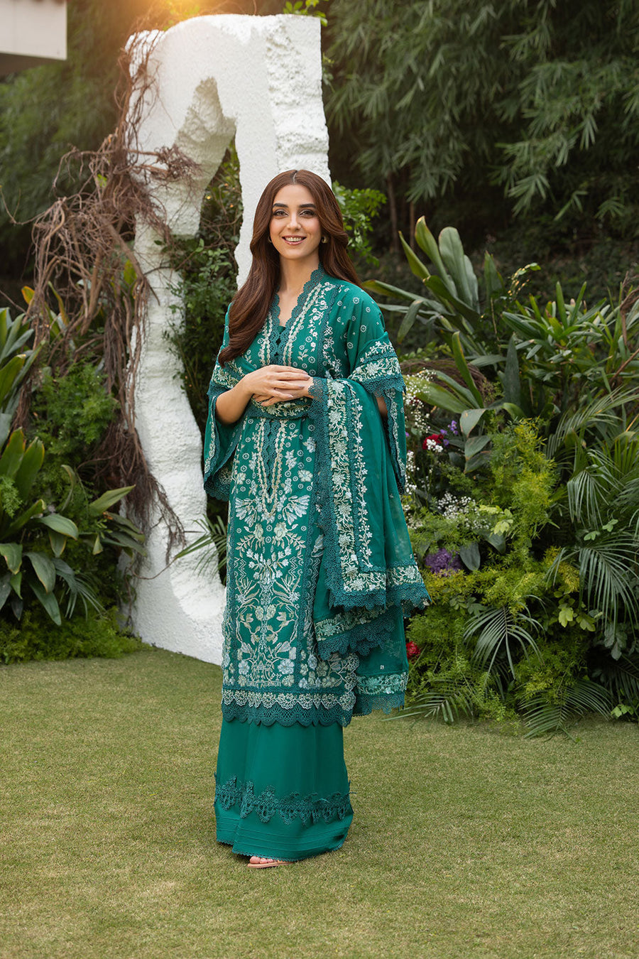 Sobia nazir luxury lawn sofort lieferbar