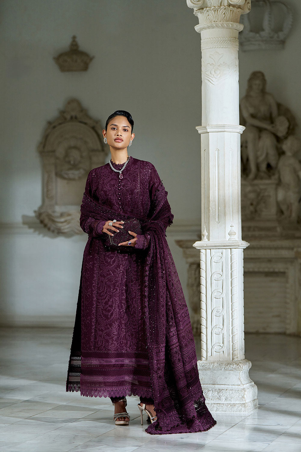 Sobia nazir luxury 26