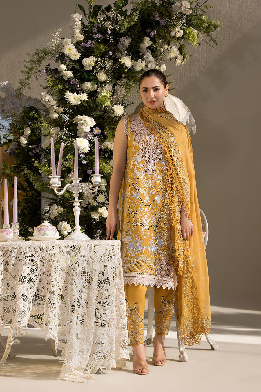 Sobia nazir luxury lawn stitched sofort lieferbar