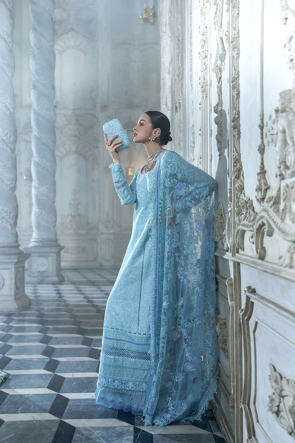 Sobia nazir luxury 26