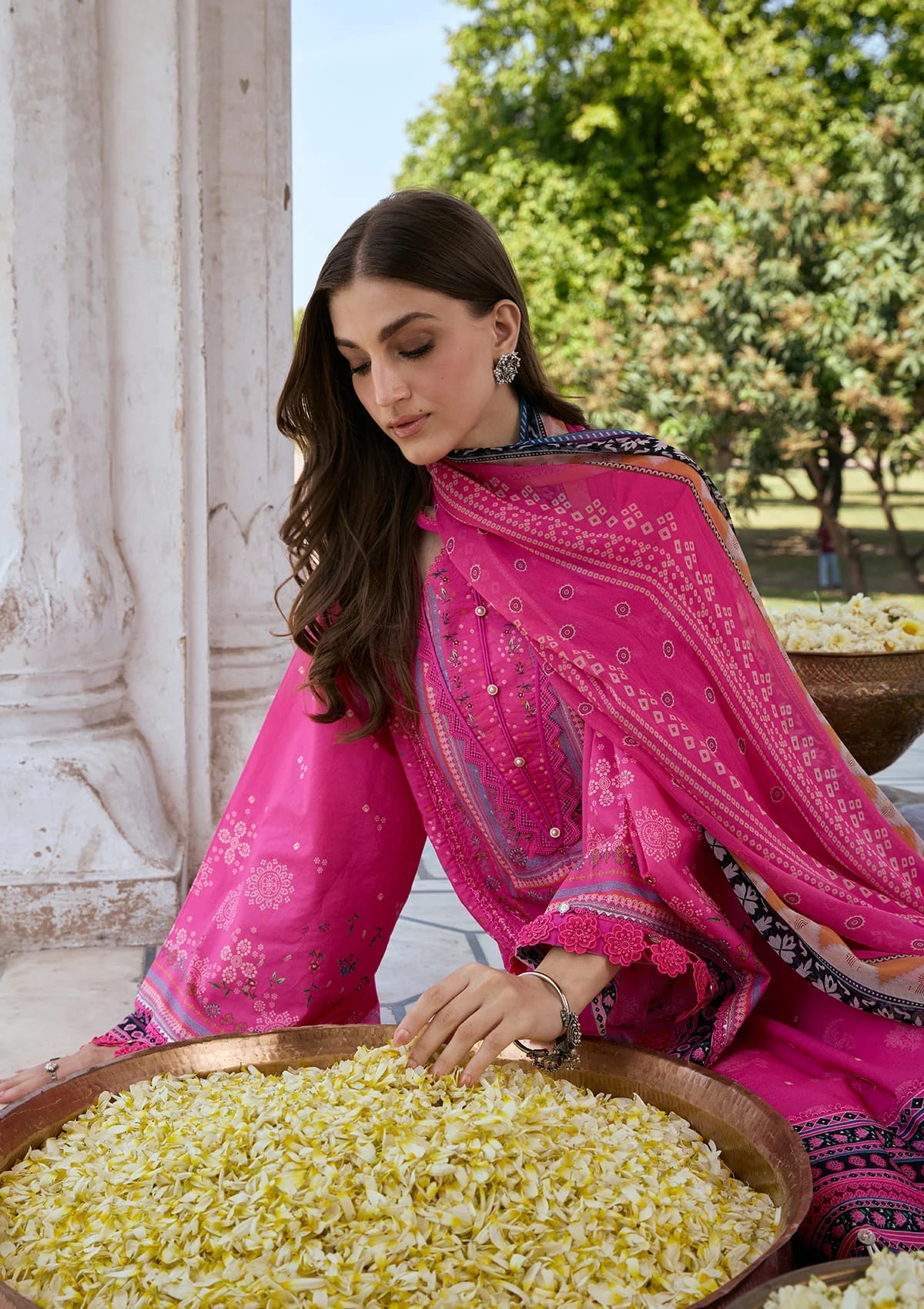 Kahf Print Lawn with chiffon dupatta