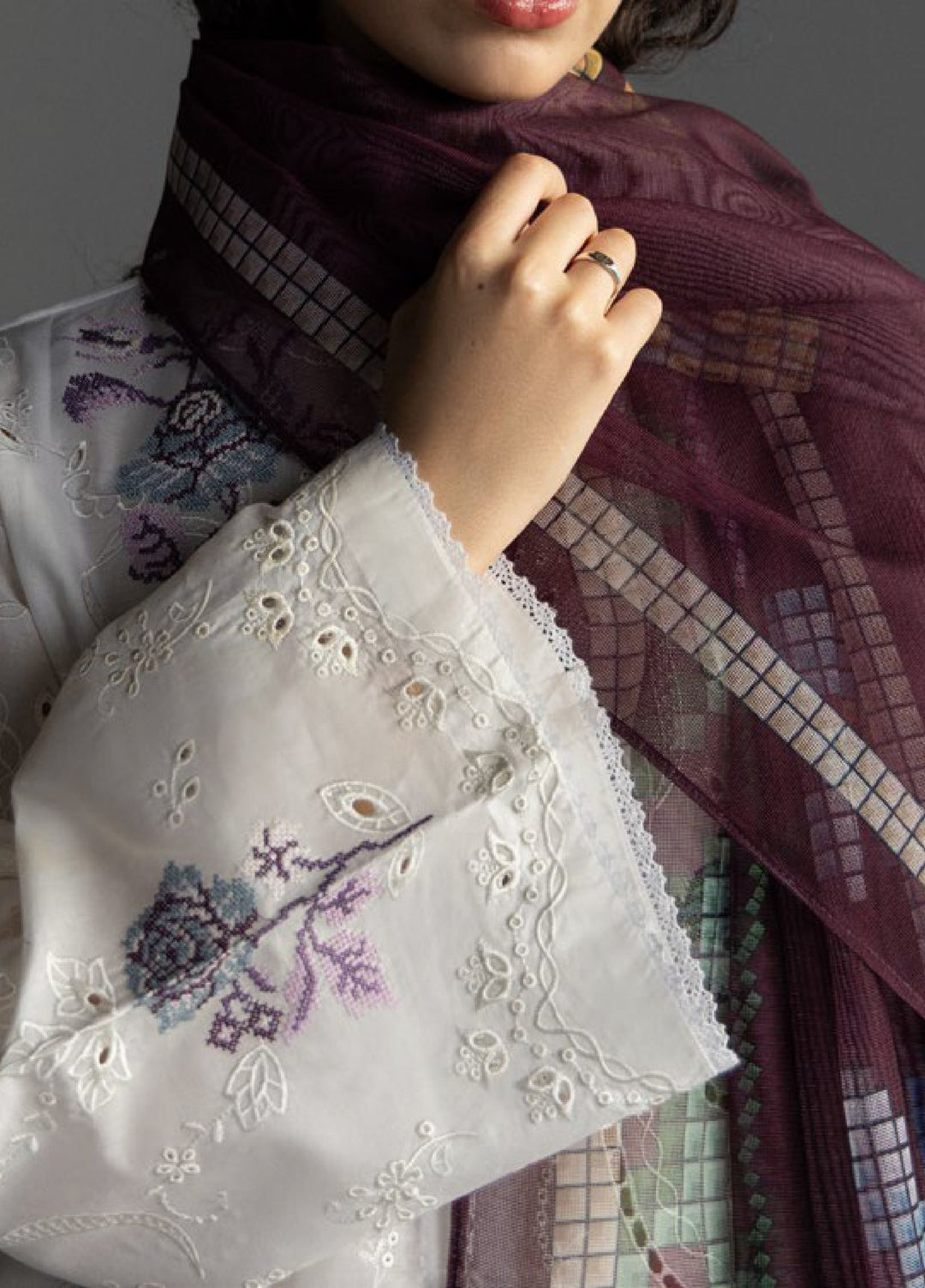 Zarashajahn Embroidered