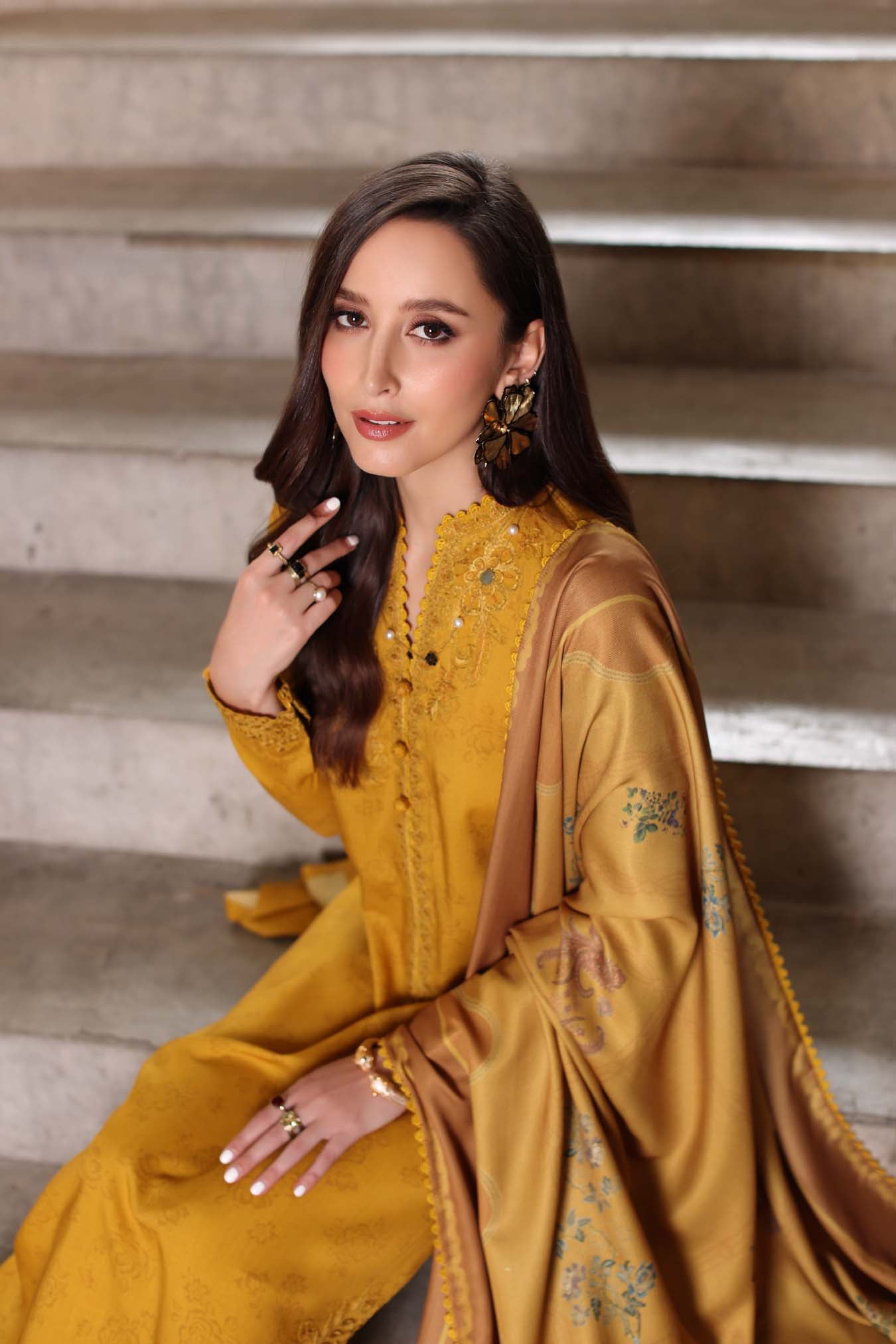 sadia asad  Linen