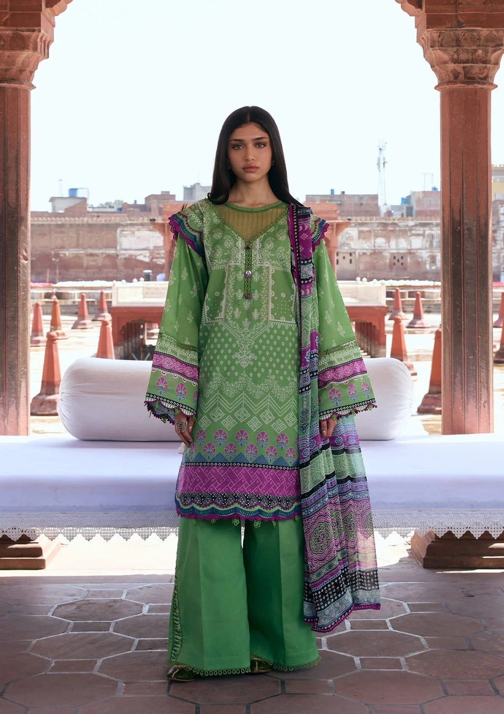 Kahf print lawn with chiffon dupatta