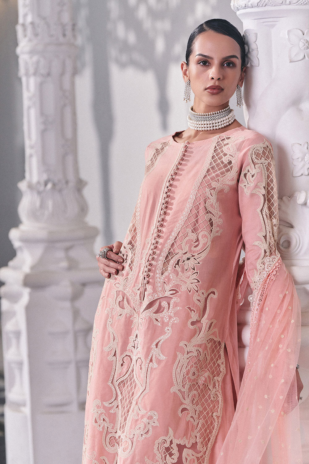 Sobia nazir luxury 26