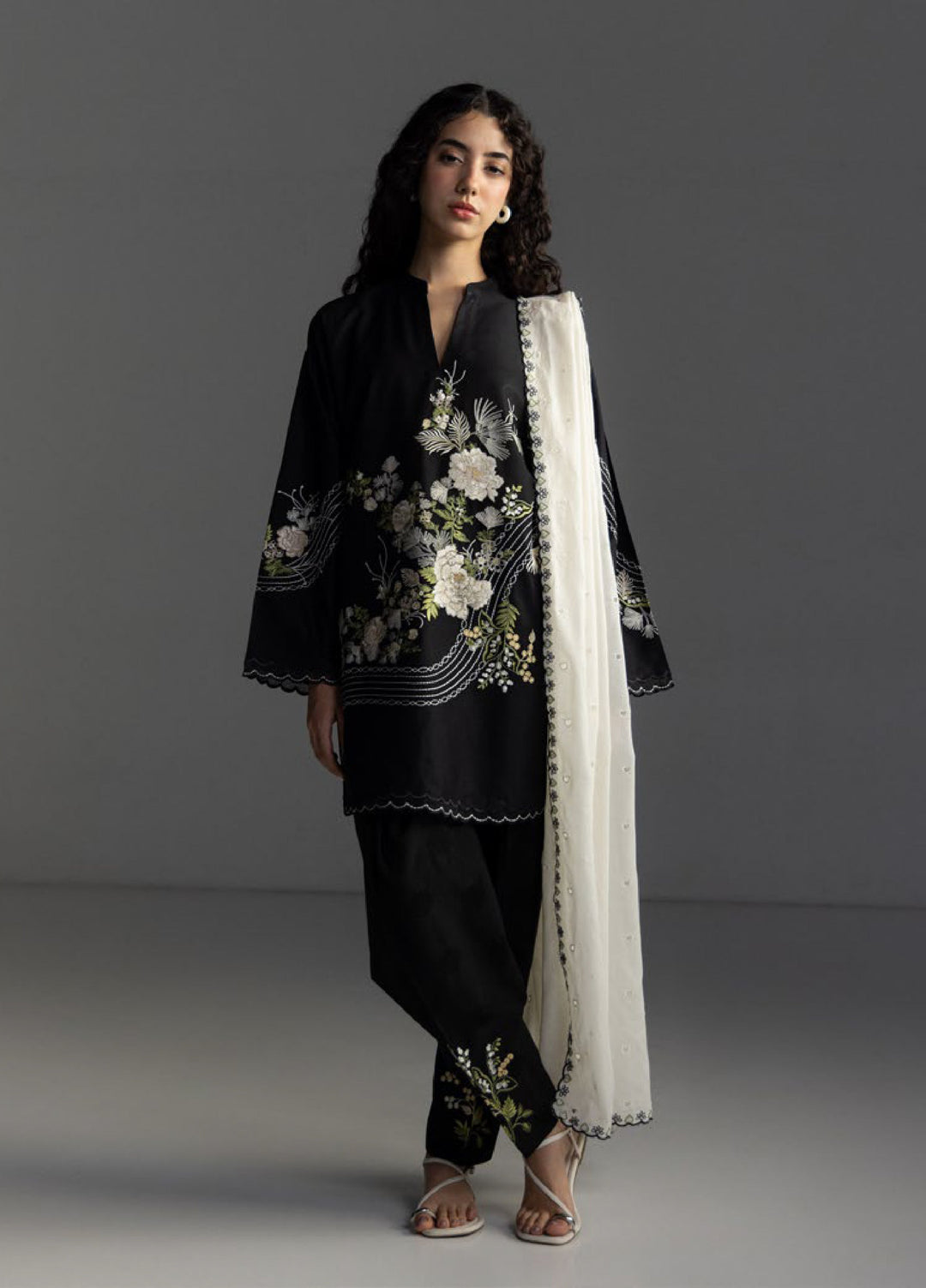 Zarashajahn Embroidered