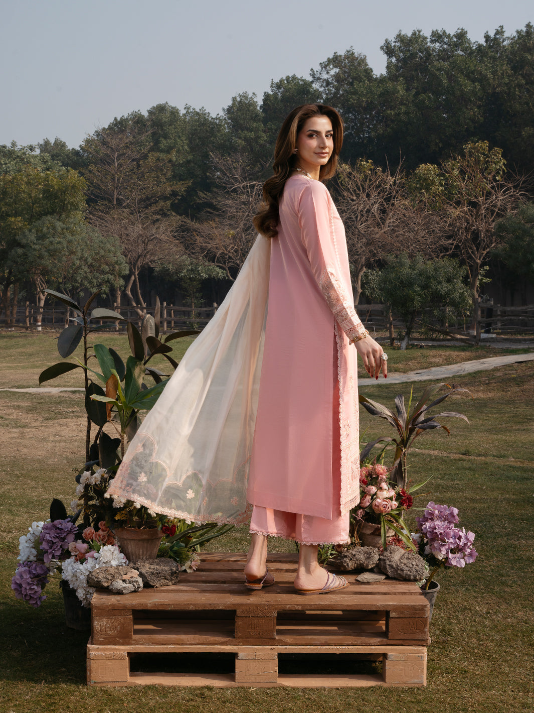 Ezel luxury