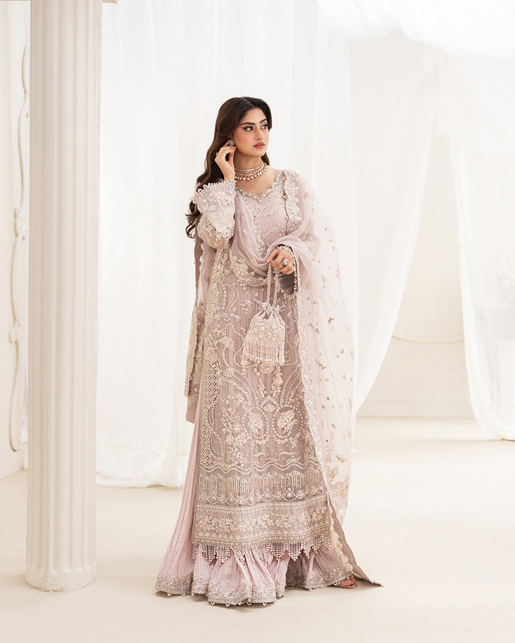 Faiza saqlain formal