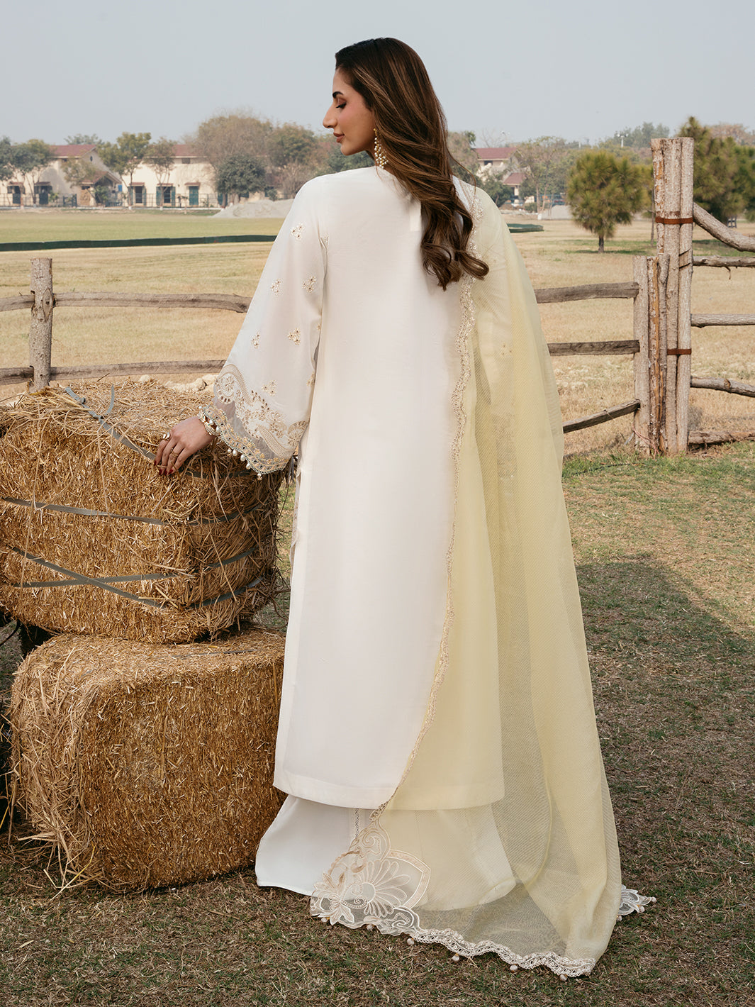 Ezel luxury lawn
