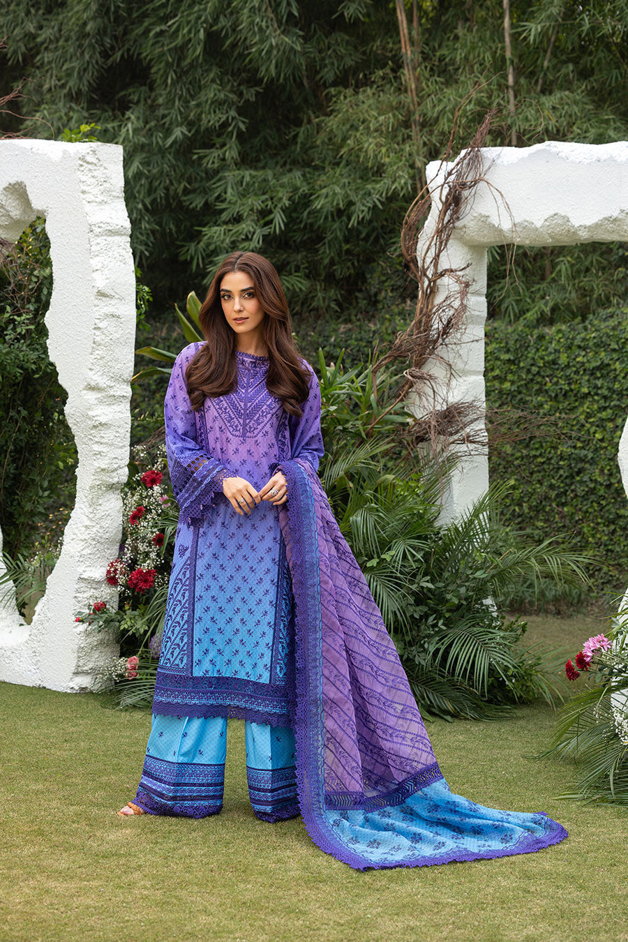 Sobia nazir luxury lawn