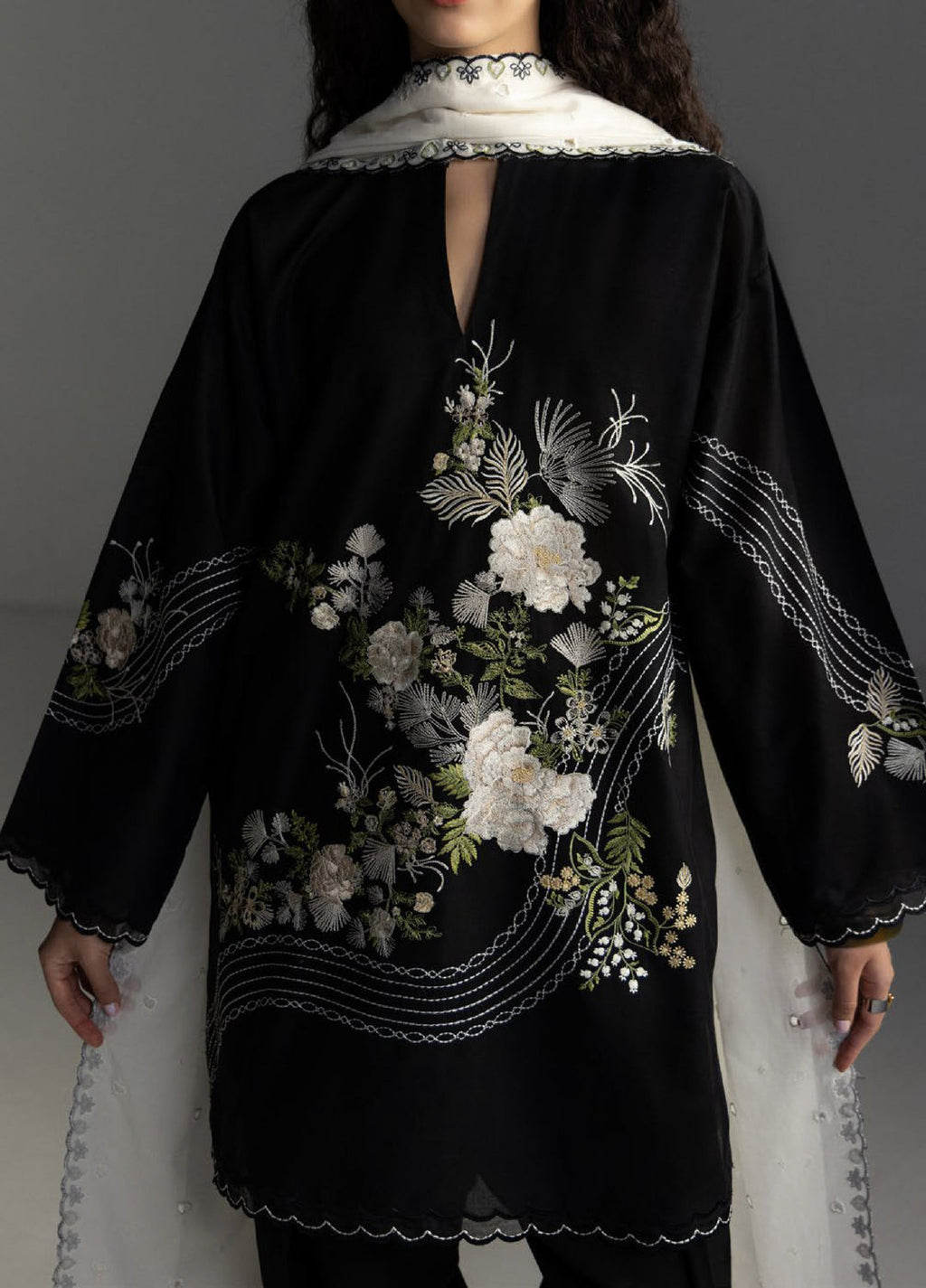 Zarashajahn Embroidered