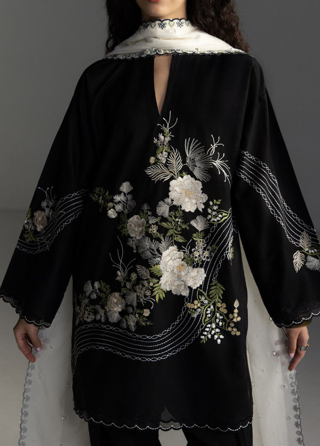 Zarashajahn Embroidered