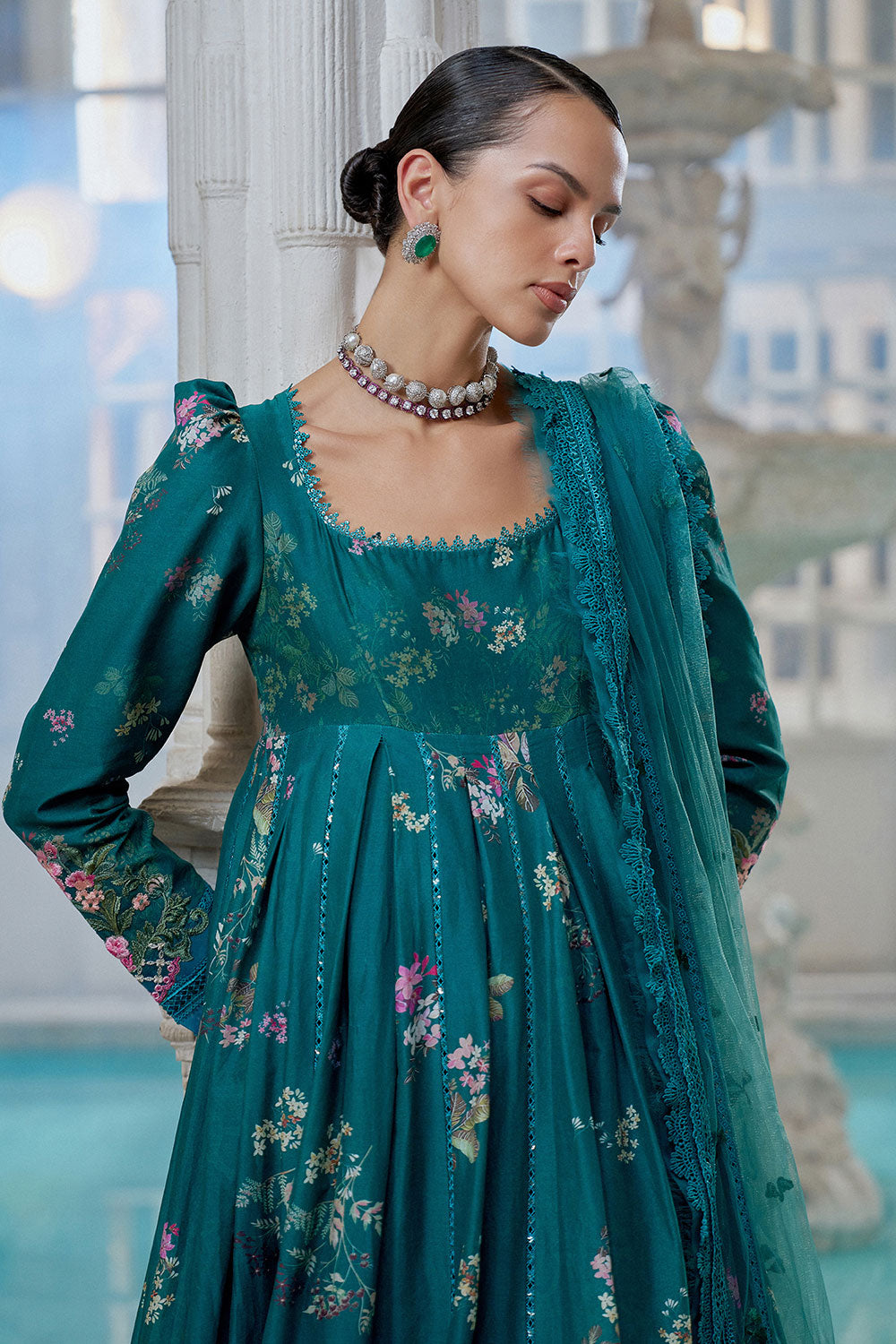 Sobia nazir luxury 26
