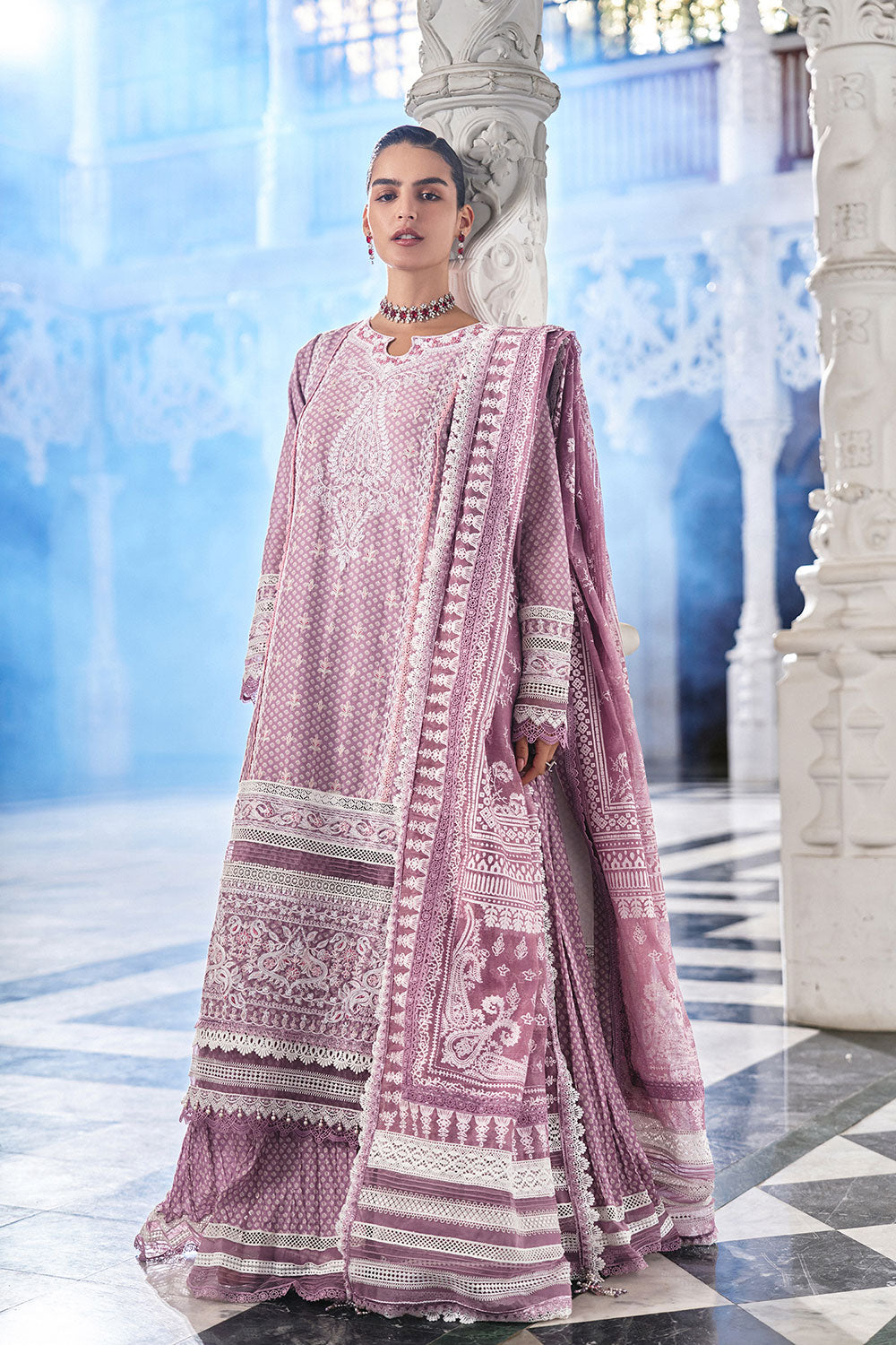 Sobia nazir luxury 26