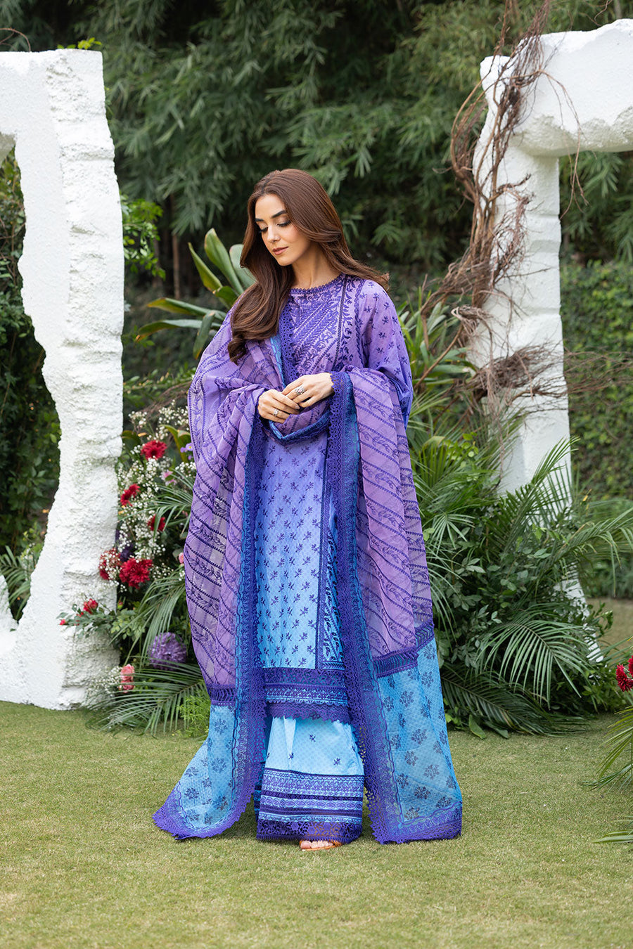 Sobia nazir luxury lawn