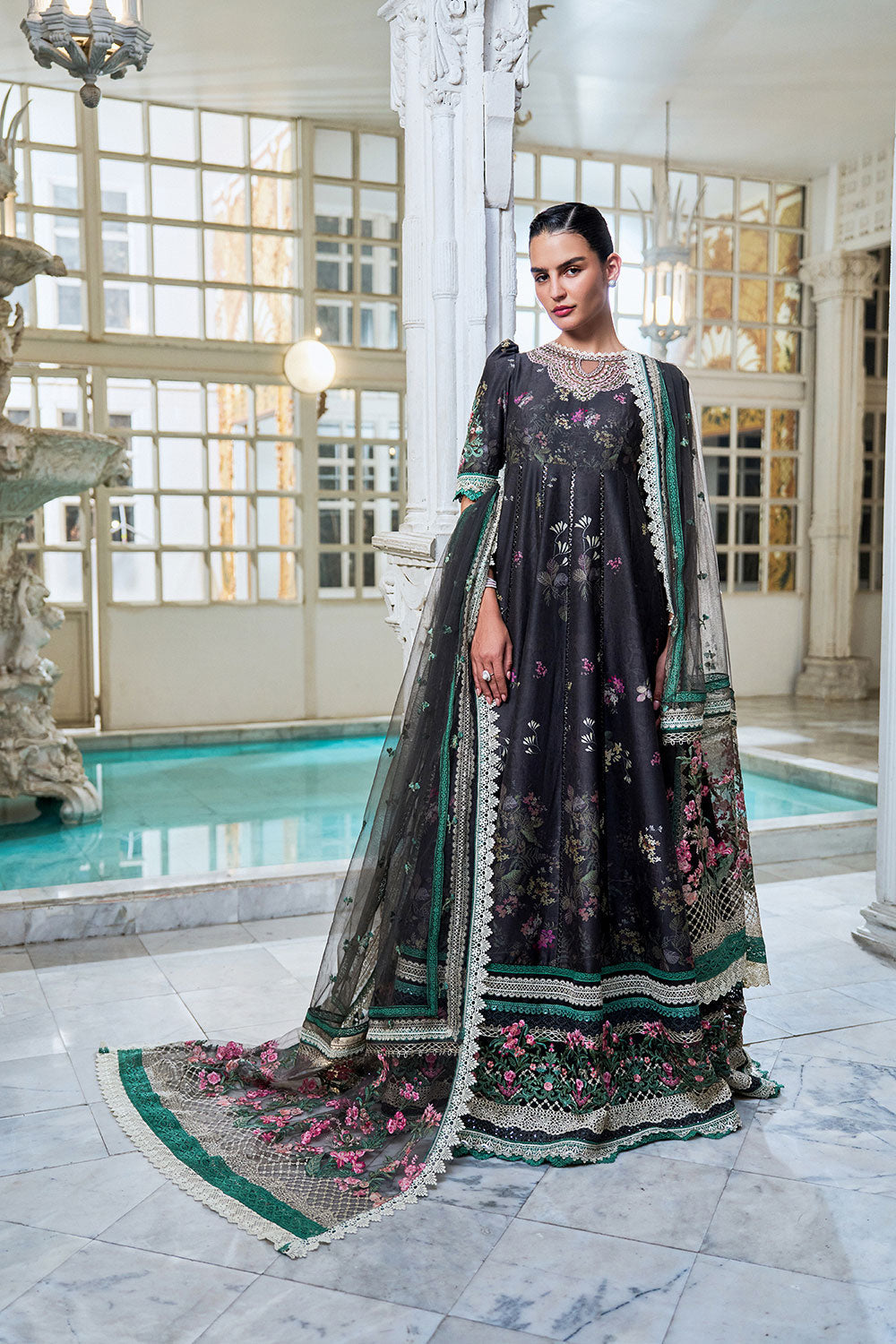 Sobia nazir luxury 26