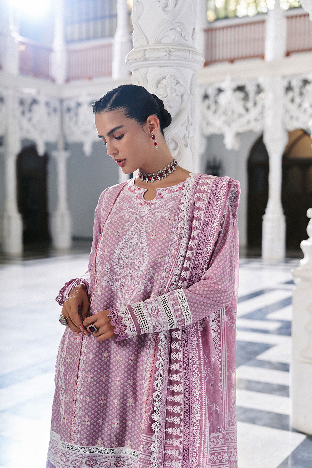 Sobia nazir luxury 26
