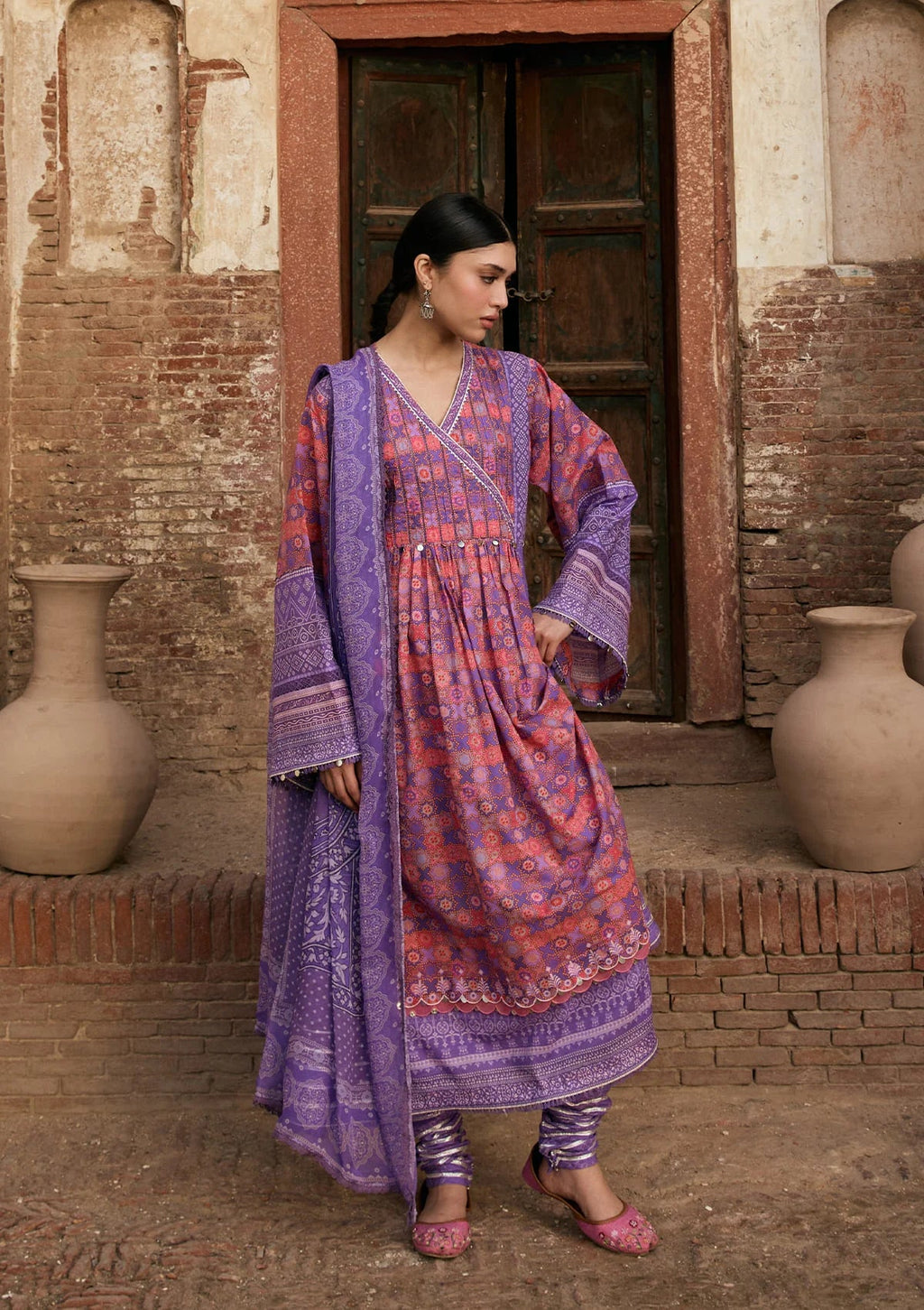 Kahf print lawn with chiffon dupatta